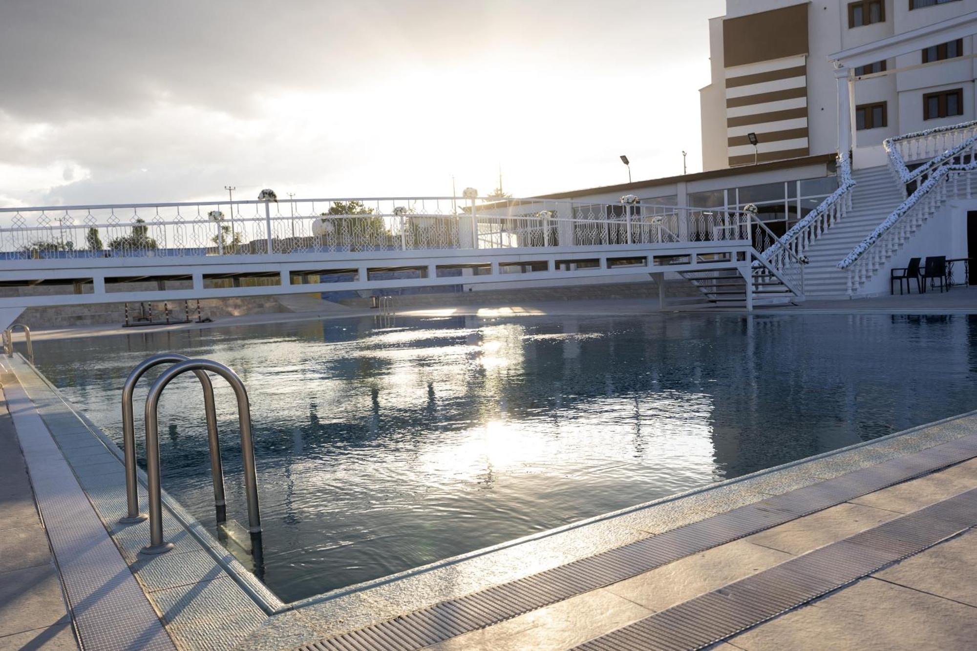 Emin Kocak Termal & Spa - Convention Center Невшехир Экстерьер фото